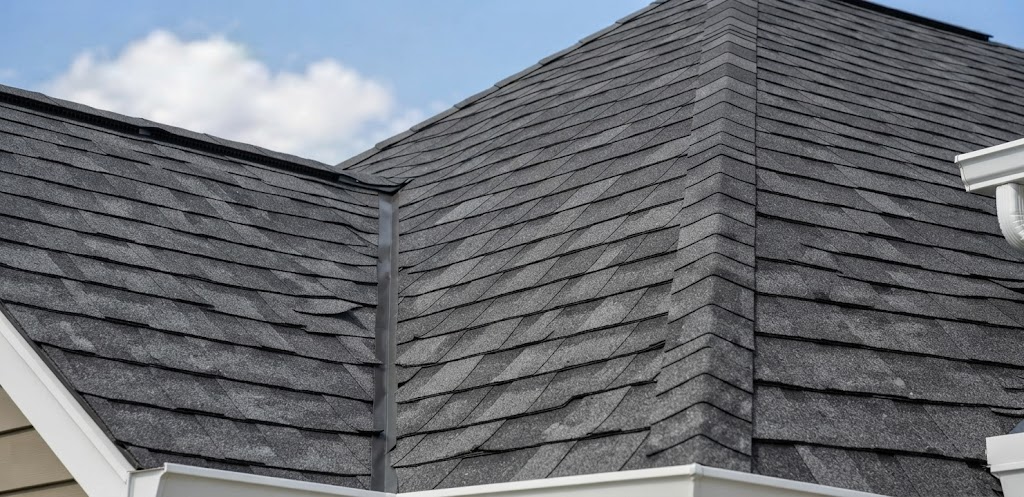 Asphalt shingle roof